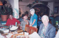 sd_mex_din4.jpg (113448 bytes)