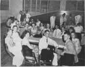 dance1.jpg (18802 bytes)