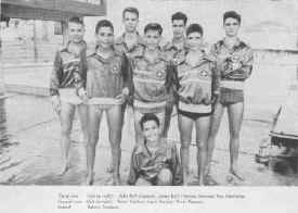 52swim.jpg (25656 bytes)