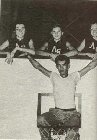 cheer.JPG (21335 bytes)